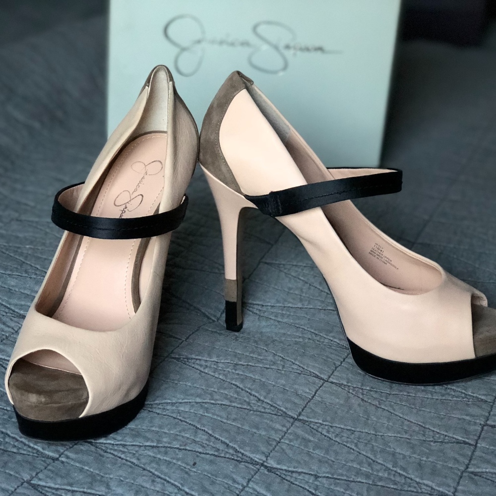 Jessica Simpson Ely Pumps
